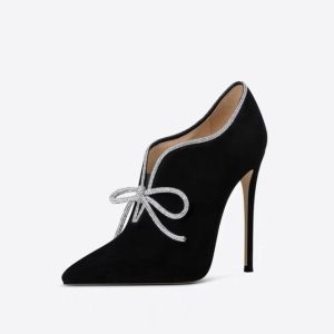 pump lady shoe with high heel